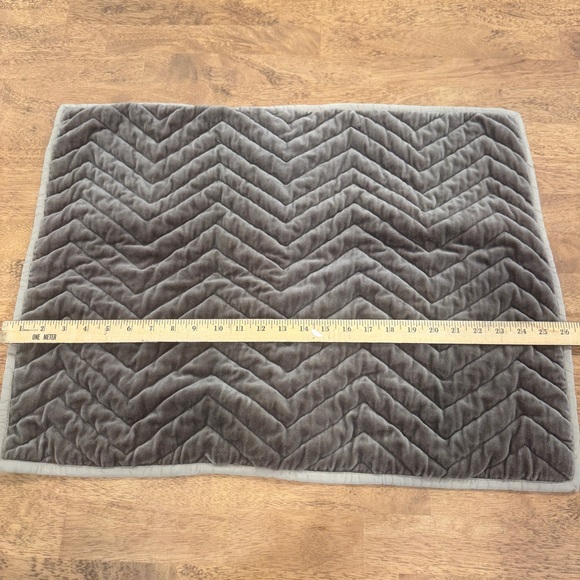 Grandinroad Pillow Shams Set of 2 Standard Brown-Green Chevron Quilted Velvet - Picture 3 of 7